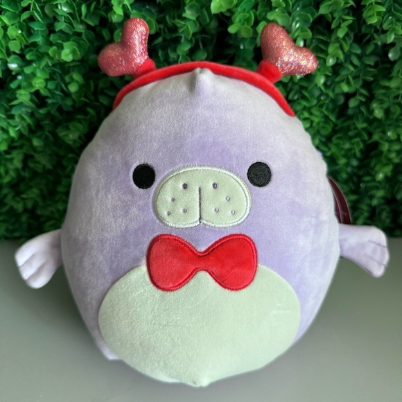 Marius the Manatee Squishmallows Valentines Edition 8" NWT - Picture 2 of 8